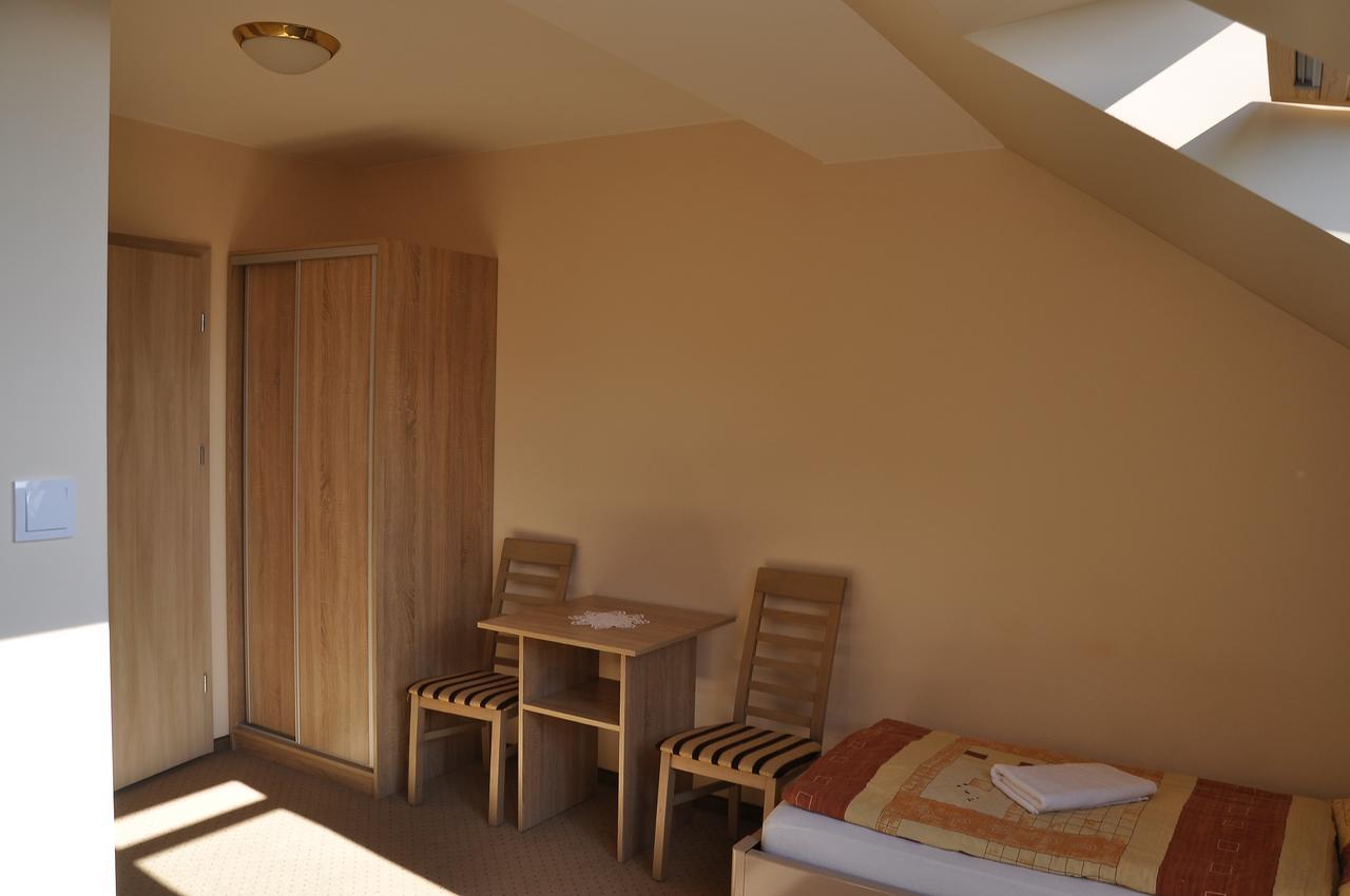 Osrodek Rekreacyjno - Wypoczynkowy Beskidek Gilowice (Zywiec) Phòng bức ảnh